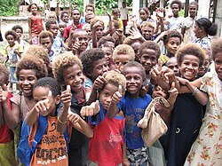 Archiu:Fenualoa Tuo school children.jpg