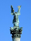 Monument del Mileni a l'Arcàngel Gabriel en la Plaça dels Héroes de Budapest