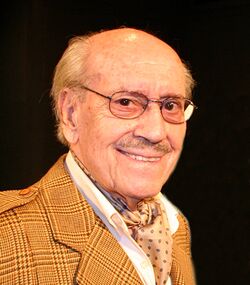José Luis López Vázquez es l'actor espanyol mes prolífic del s. XX. Algunes de les seues obres mestres les va realisar en el director valencià Luís García Berlanga.