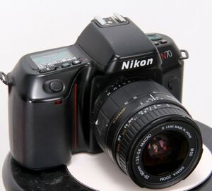 Nikon f70.jpg