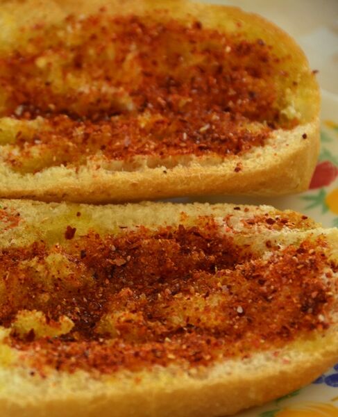 Archiu:Pan con pimenton.jpg