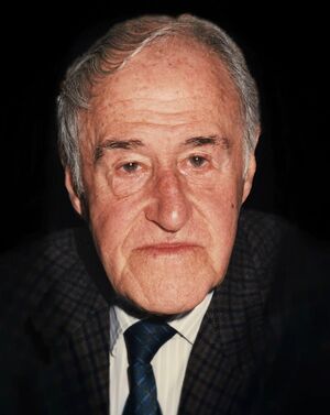 Luis Escobar.jpg